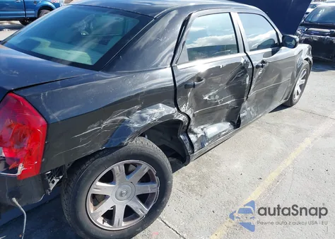 2005 Chrysler 300 Touring from USA, damaged, VIN 2C3JA53G65H107844